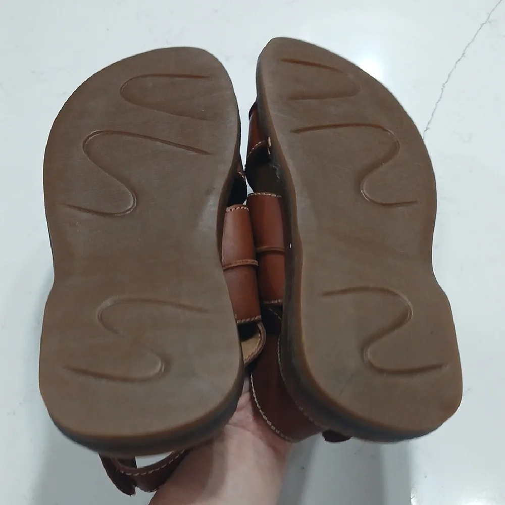Franco Fortini Brown Sandals with Cushioned Footbed New Without Tags Or Box
